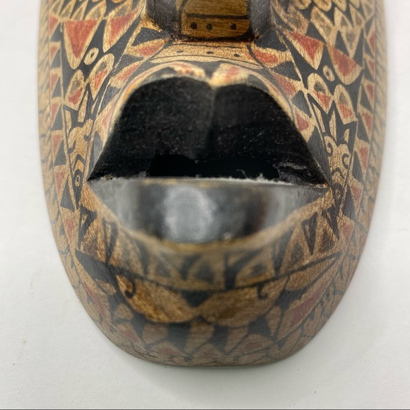 Wooden Tribal Masks 2 Hand-carved & Hand-painted Indonesian - Picture 7 of 9